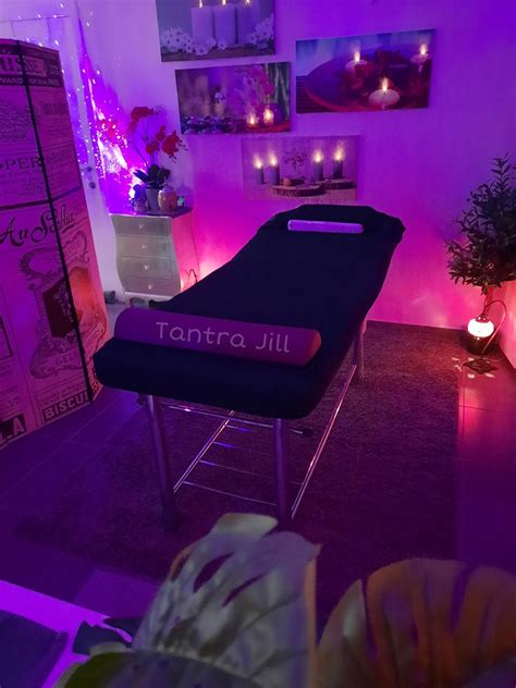 Tantric massage Escort Daxi